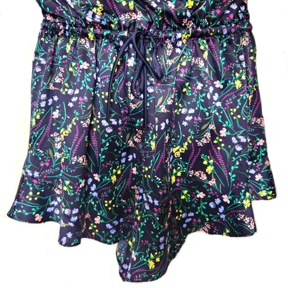 NWOT Super Cute Victoria's Secret Floral Satin Romper Size Medium - Picture 4 of 6